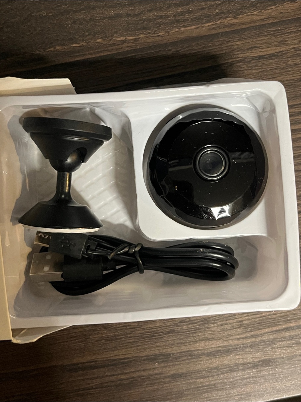 Mini indoor WiFi camera - Picture 2 of 2